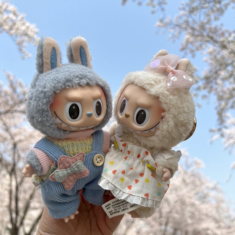 3 reasons to love the Monsters Fall in Wild Series vinyl plush doll